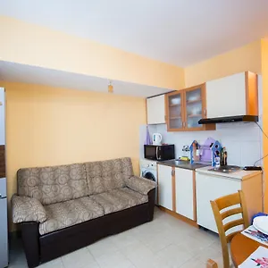 https://aleks-top-center.burgashotels.net