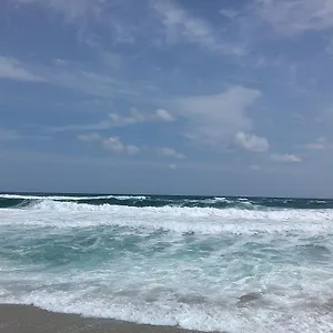 https://green-life-beach-resort.sozopol-hotels.com